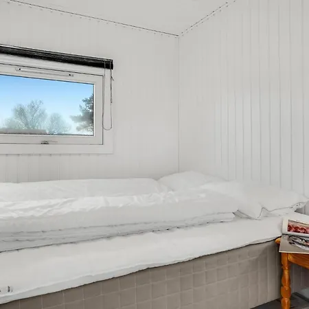 Stunning In Brenderup Fyn With Kitchen Holiday home Vedelshave