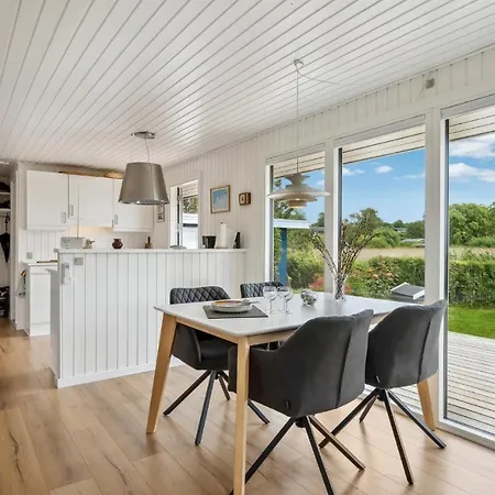 Stunning In Brenderup Fyn With Kitchen Holiday home *